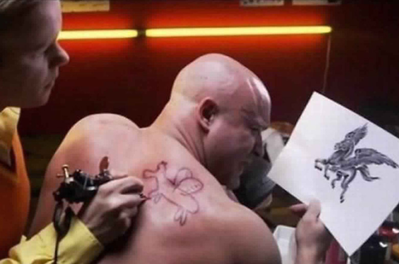 Δείτε 15 από τα χειρότερα  tattoo που κυκλοφορούν στο ίντερνετ